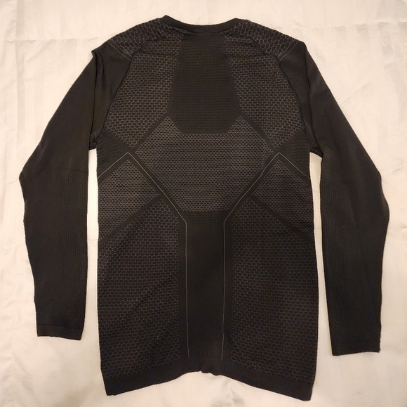Gymshark Onyx Longsleeve Top - Picture 2 of 4